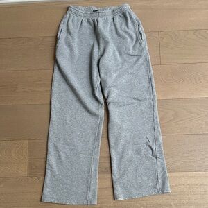 Brandy Melville Gray Sweatspanst